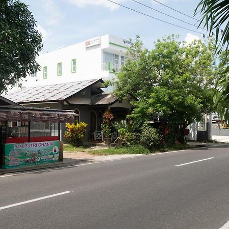 Audi Inn Hotel タンジャング・パンダン エクステリア 写真